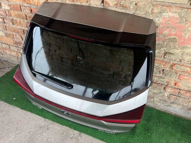 Дверь задняя багажная 6700576210 TOYOTA