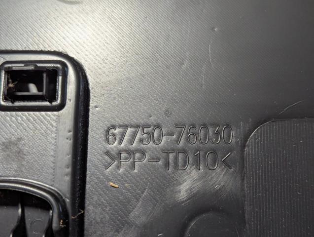 6775076030C0 TOYOTA Обшивка (облицовка) крышки багажника (двери 3/5-й задней) купить в Черкассы