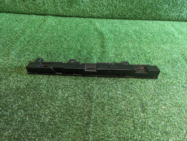 BMW 7256916 Кронштейн наружной накладки порога правой в наличии Ужгород