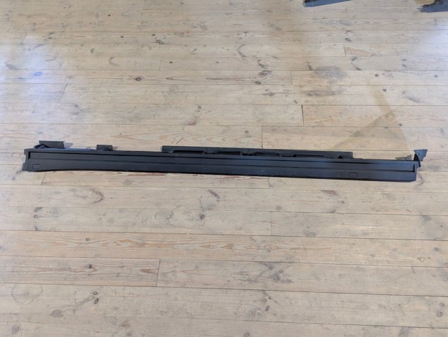 7586078010 TOYOTA Накладка (молдинг) порога наружная левая купить в Ужгород