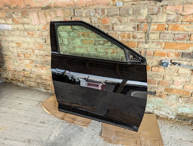 Пассажирская передняя дверь 76004CV000 HYUNDAI