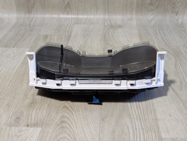 Щиток приборов 838004A660 TOYOTA