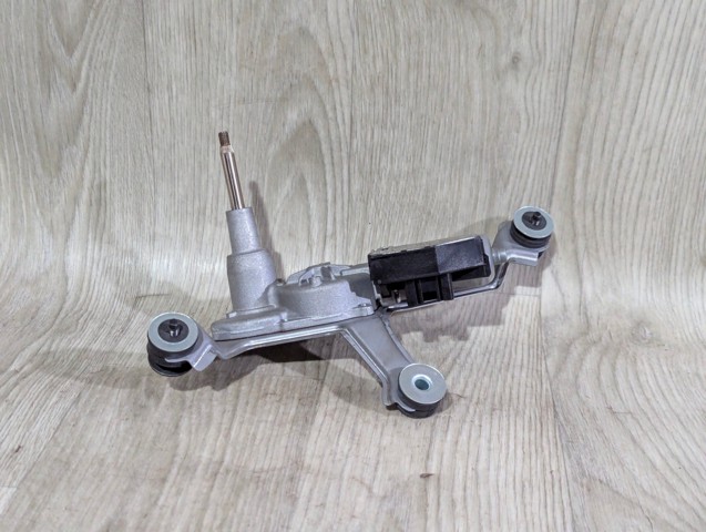 Моторчик заднего стеклоочистителя 8513042101 TOYOTA
