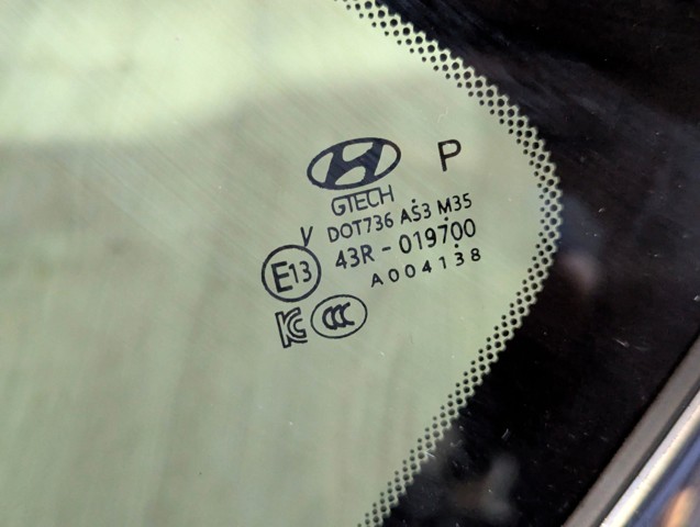 87810S1100 HYUNDAI Стекло кузова (багажного отсека) левое купить в Ирпень