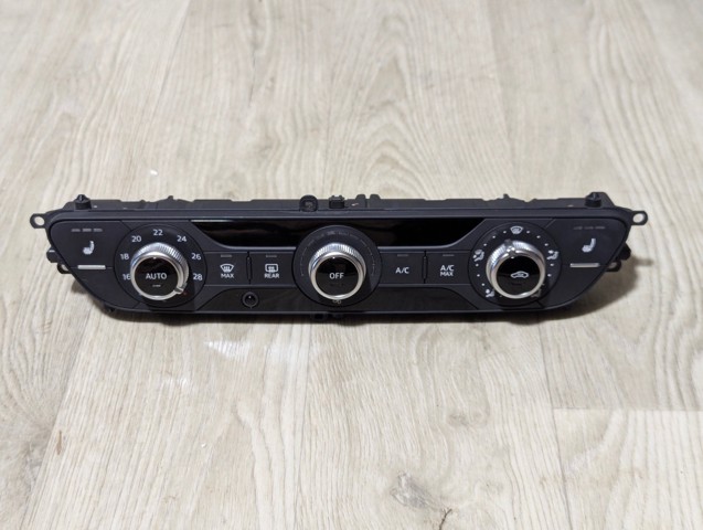 8W0820043Q VAG Блок управления режимами отопления/кондиционирования купить в Хмельницкий
