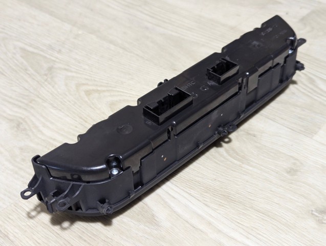 8W0820043Q Блок управления режимами отопления/кондиционирования купить Чернигов