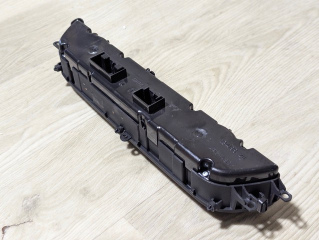 8W0820043Q Блок управления кондиционером купить Ровно