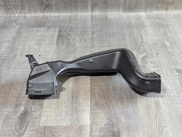 Центральный воздуховод 8W1819656 VAG