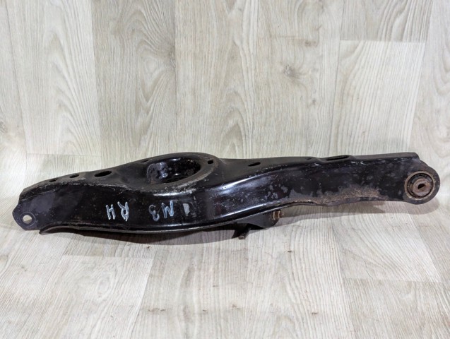 B45A28300A MAZDA Рычаг задней подвески нижний правый купить в Ирпень
