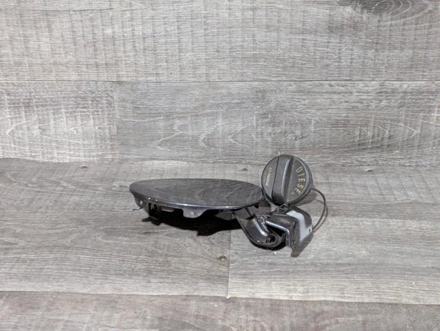 B45A42410 MAZDA Лючок бензобака купить в Ужгород