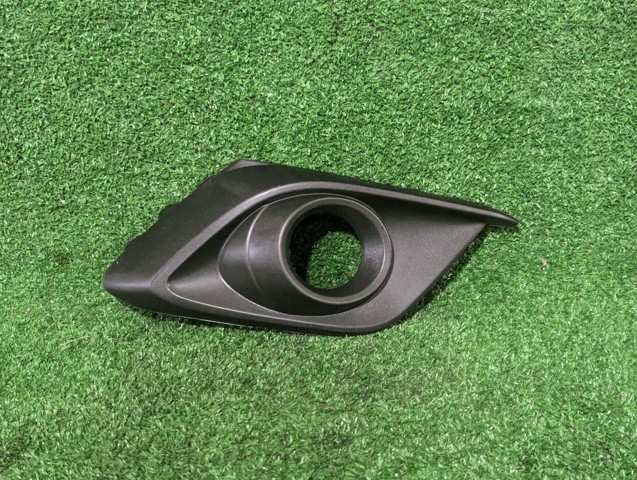 Заглушка противотуманки передней правой BHR150C11 MAZDA