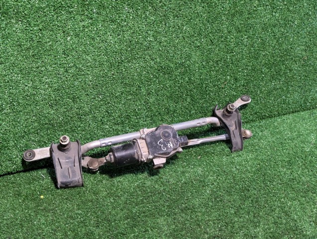 Трапеция щеток лобового стекла BHS267360A MAZDA