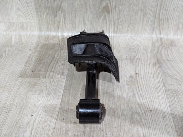 Балансир задний правый KB7W28500 MAZDA