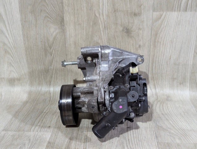 MAZDA SH1815100 Помпа в наличии Харьков