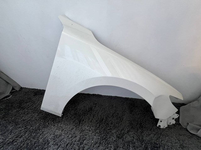 BCJH52110 MAZDA Крыло переднее правое купить в Ирпень
