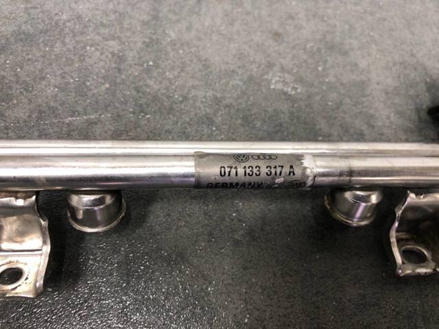 VAG 037133035C Регулятор давления топлива в наличии Киев
