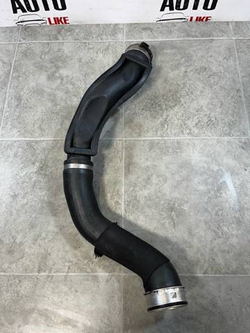 Шланг интеркуллера 11614737106 BMW
