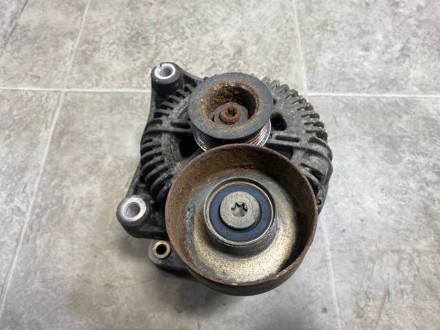 Автомобильный генератор 12317797521 BMW