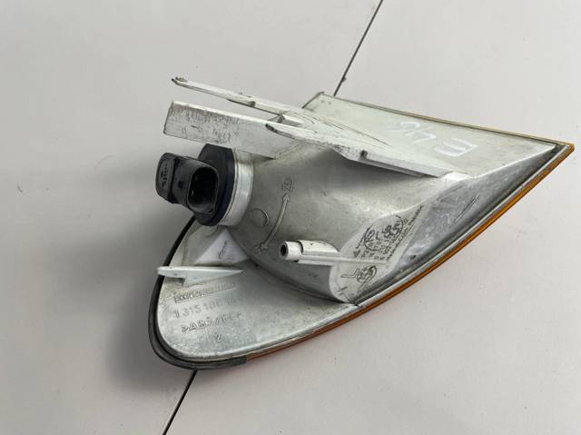 Левый фонарь указателя поворота 1315106140 BMW
