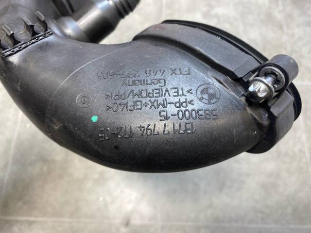 BMW 13717794172 Патрубок расходомера воздуха в наличии Украина