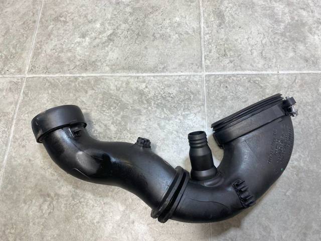 BMW 13717794172 Патрубок воздушный, расходомера воздуха в наличии Кривой Рог
