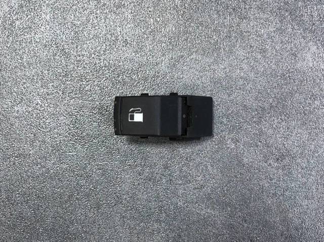 Ручка открывания замка/лючка бензобака 1J0959833A VAG