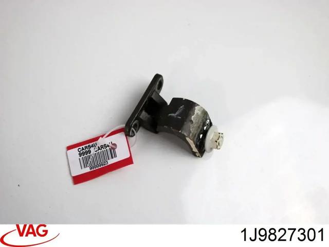 Петля двери задней (багажной 3/5-й) 1J9827301 VAG