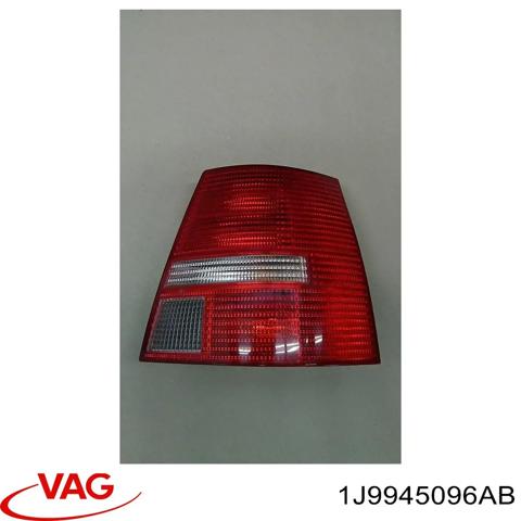 Фонари задние Volkswagen Golf V