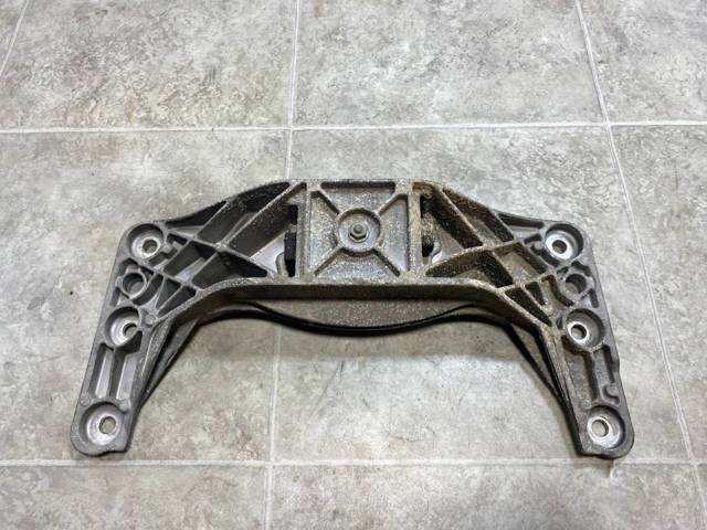22316761106 BMW Балка крепления коробки передач купить в Чернигов