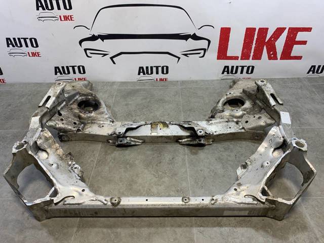 Крабобалка передней подвески 31116780846 BMW