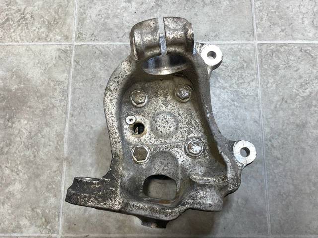 31216760954 BMW Цапфа (поворотный кулак) передний правый купить в Львов
