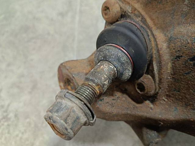 31216768315 BMW Цапфа передняя левая купить в Львов