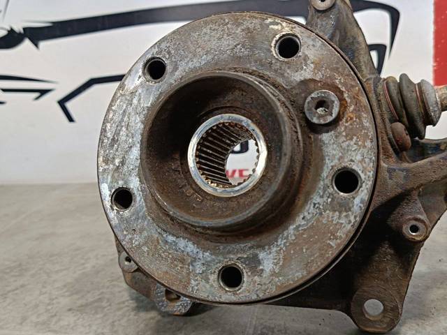 31216768316 BMW Цапфа (поворотный кулак) передний правый купить в Киев