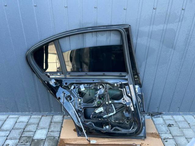 41007203647 BMW Дверь задняя левая купить в Ровно