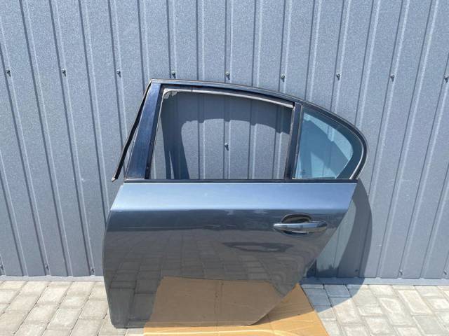 Дверь задняя 41517161309 BMW