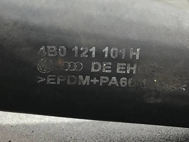 VAG 4B0121101A Патрубок радиатора в наличии Николаев