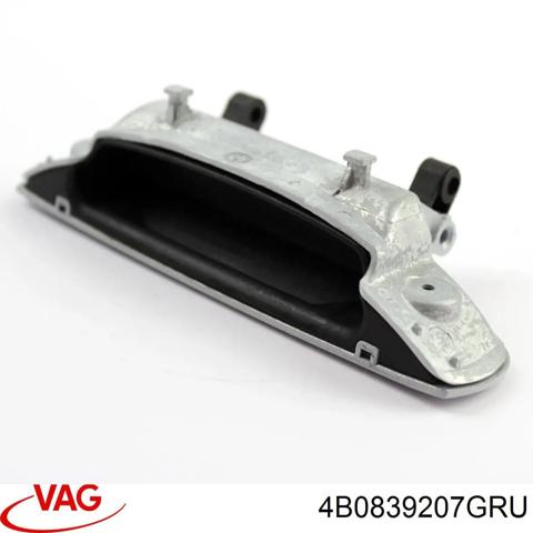 Ручка задней двери наружная, левая 4B0839207GRU VAG