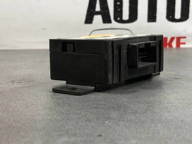 4D0951173D VAG Блок управления сигнализатора движения купить в Одесса