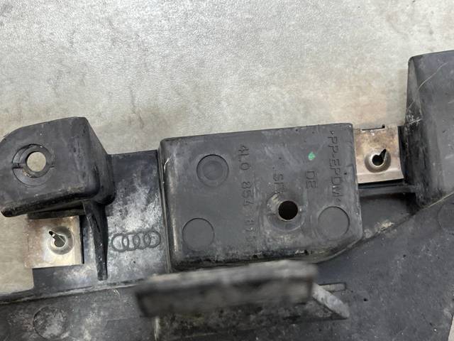 4L0821811A Брызговик задний левый купить Чернигов