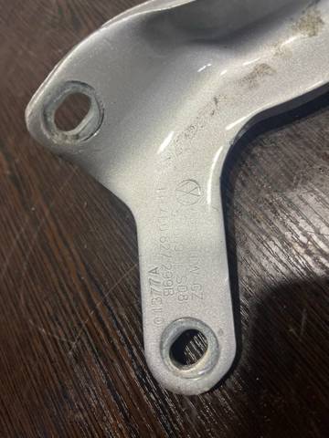 4L0827299B VAG Петля двери задней (багажной 3/5-й) купить в Винница