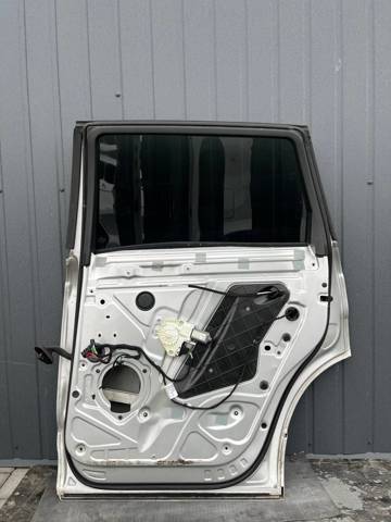 4L0833052 VAG Дверь задняя правая купить в Полтава