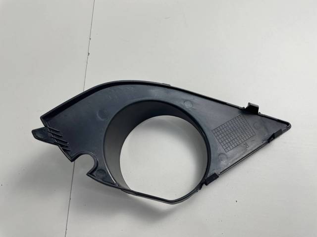 BMW 51117896604 Заглушка (решетка) противотуманных фар бампера переднего правая в наличии Павлоград
