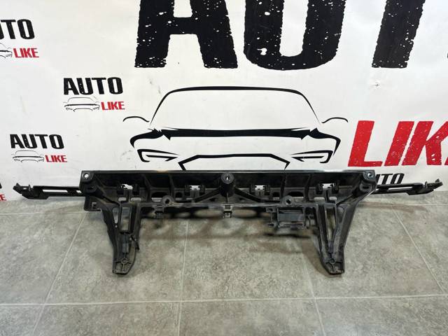 Кронштейн бампера переднего, левый 51127226937 BMW