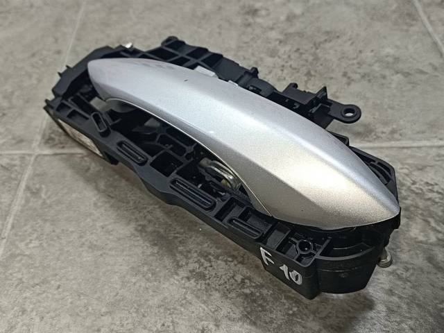 BMW 51217175650 Держатель наружной ручки двери задней правой в наличии Ирпень