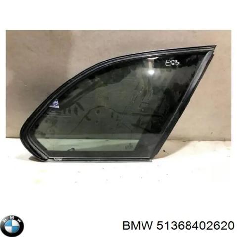 Стекло багажного отсека, правое 51368402620 BMW