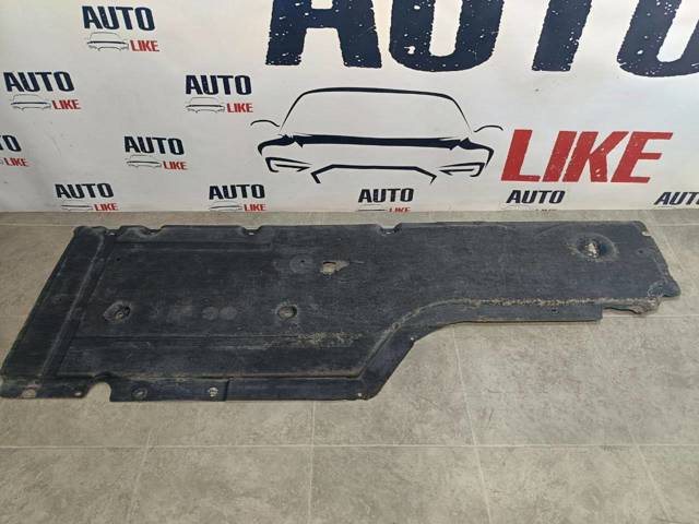 BMW 51717033758 Защита днища правая в наличии Ровно