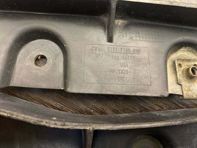 BMW 51717188839 Брызговик передний левый в наличии Кривой Рог