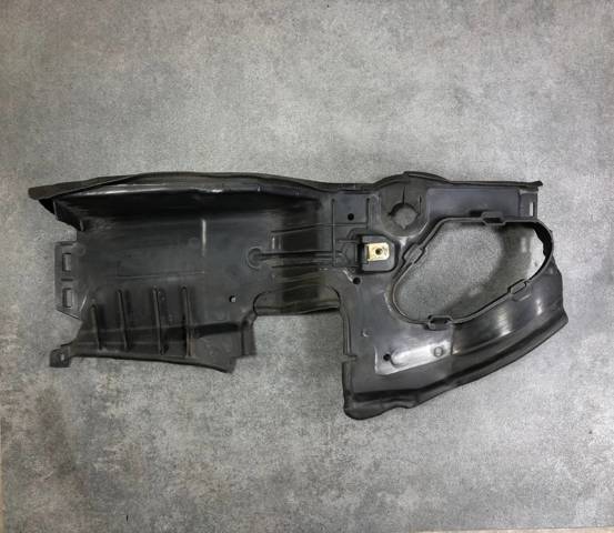 51718036576 BMW Правый дефлектор радиатора купить в Ирпень