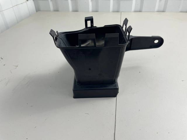 51747421686 BMW Воздуховод тормозного диска правый купить в Винница