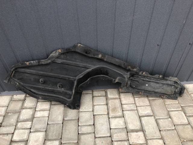 BMW 51757172077 Молдинг стекла заднего в наличии Ужгород